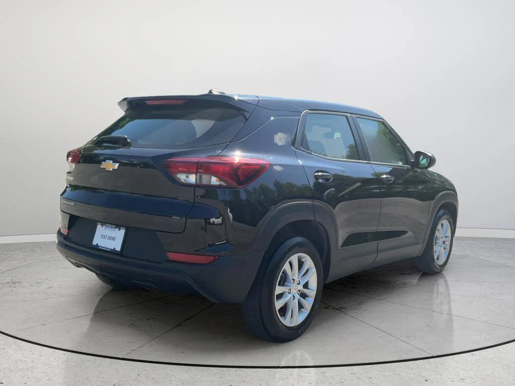 2022 Chevrolet Trailblazer LS - Photo 7