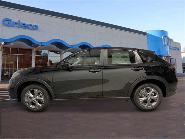 2026 Honda HR-V LX photo 2