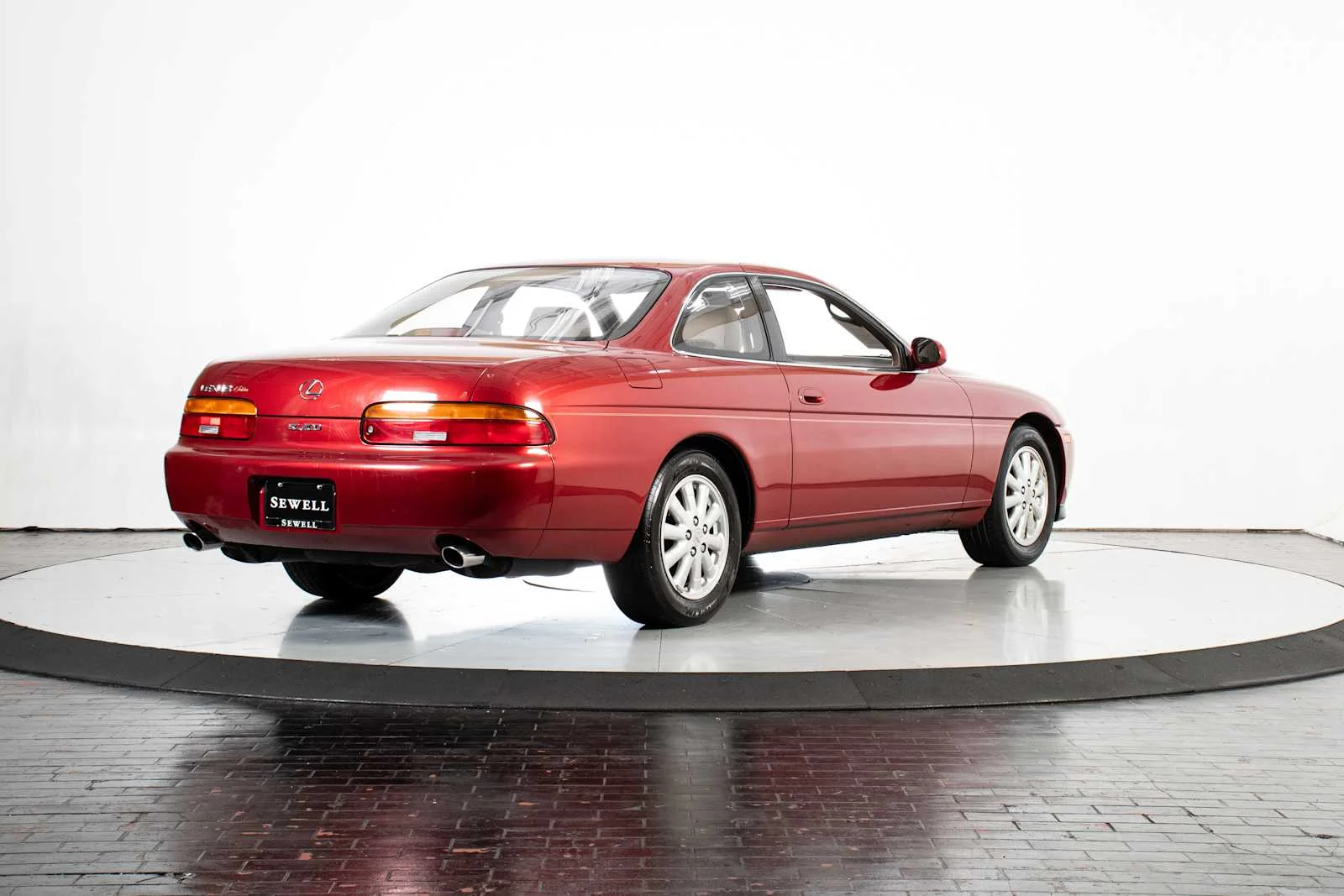 Used 1992 GARNET PEARL Lexus  image 7