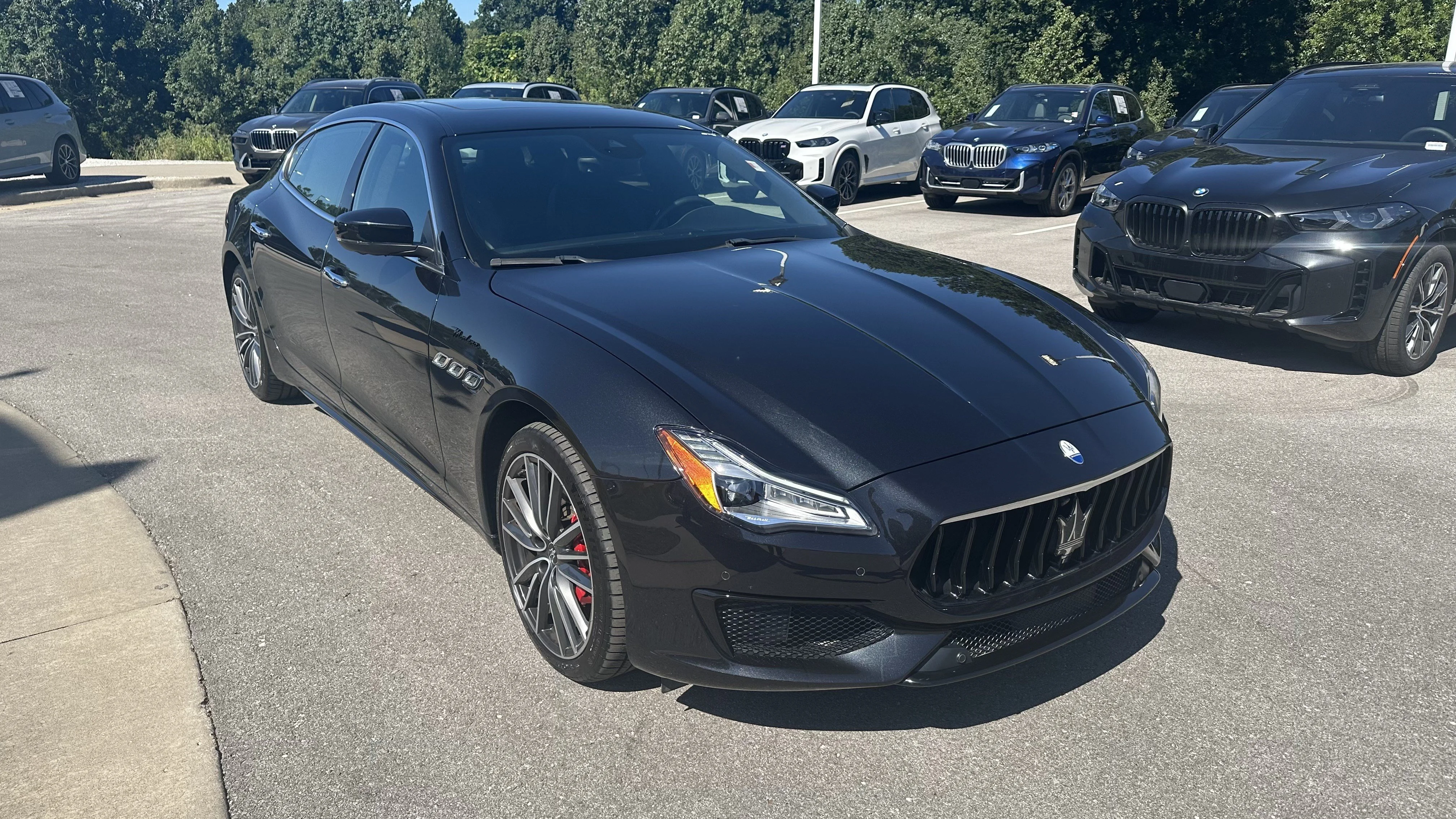 Used 2022 Nero Ribelle Metallic Maserati Modena Q4 image 2
