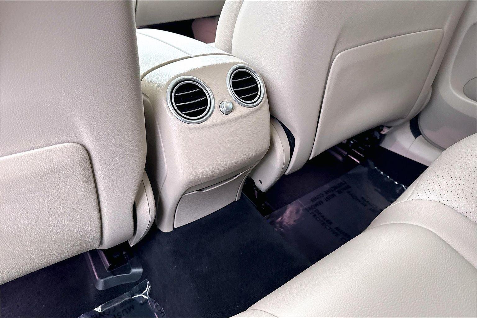 Used 2022 Lunar Blue Metallic Mercedes-Benz GLC 300 image 14