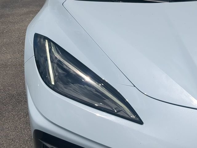 Used 2024 White Chevrolet Stingray image 10