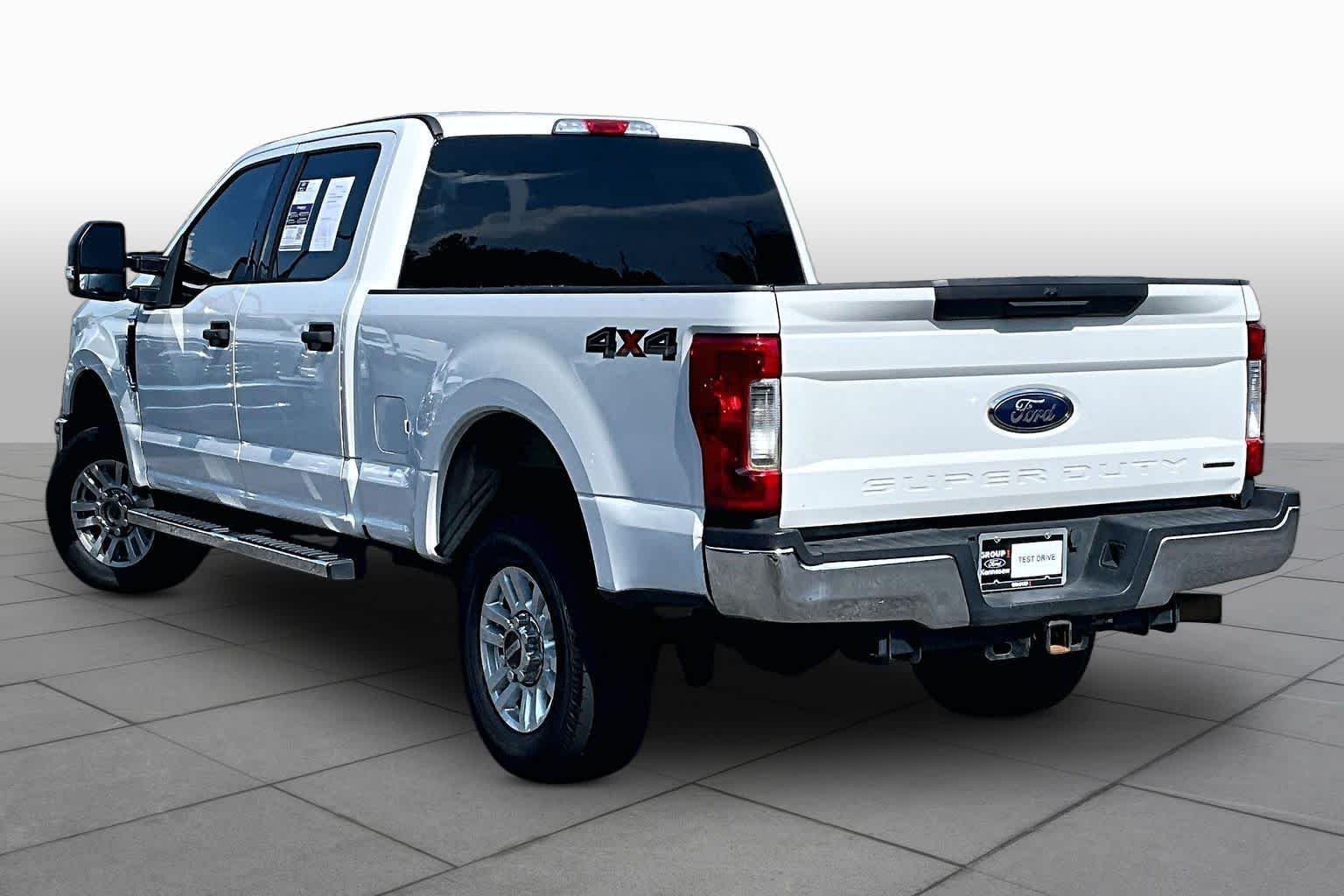 Used 2018 Oxford White Ford XLT image 11