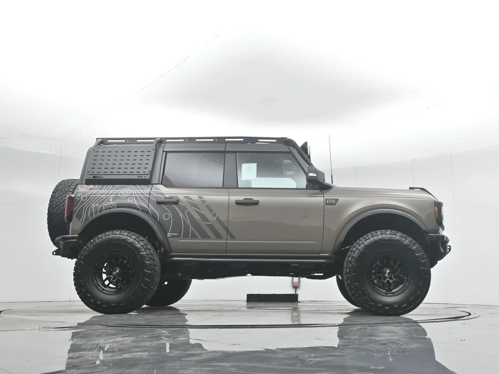 New 2025 Marsh Gray Ford Badlands image 52