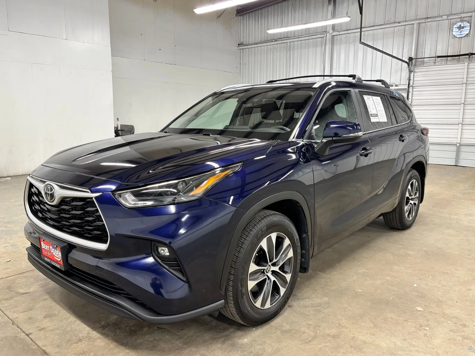 Used 2024 Silver Toyota XLE image 3
