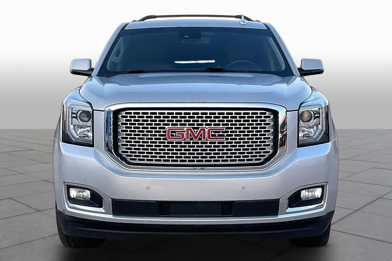 Used 2015 QUICKSILVER METALLIC GMC Denali image 2