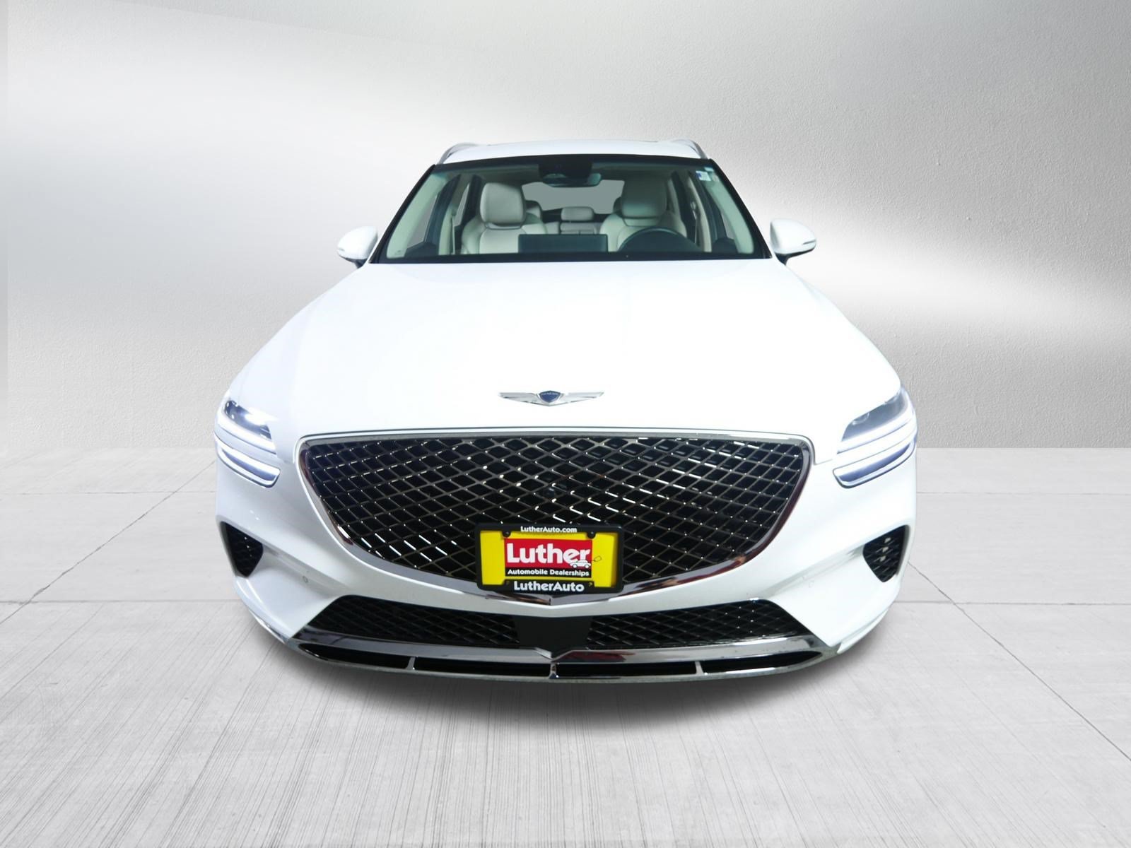 Certified Used 2025 Alta White Genesis 2.5T image 2