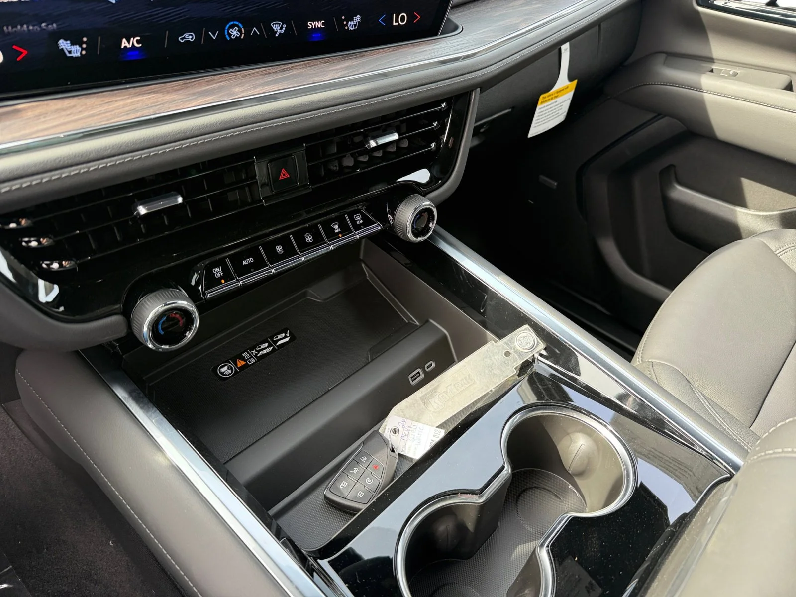 2026 Chevrolet Suburban LT - Photo 12