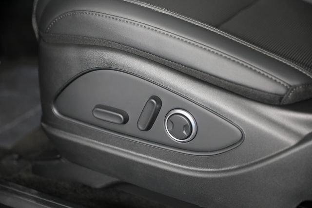 New 2026 Black Hyundai SEL 8P image 51