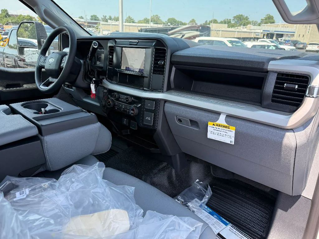 New 2025 Oxford White Ford XL - Knapheide 11' Gooseneck Platform image 5