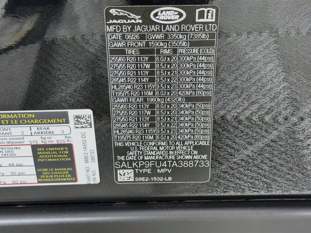 New 2026 Santorini Black Land Rover SE image 34