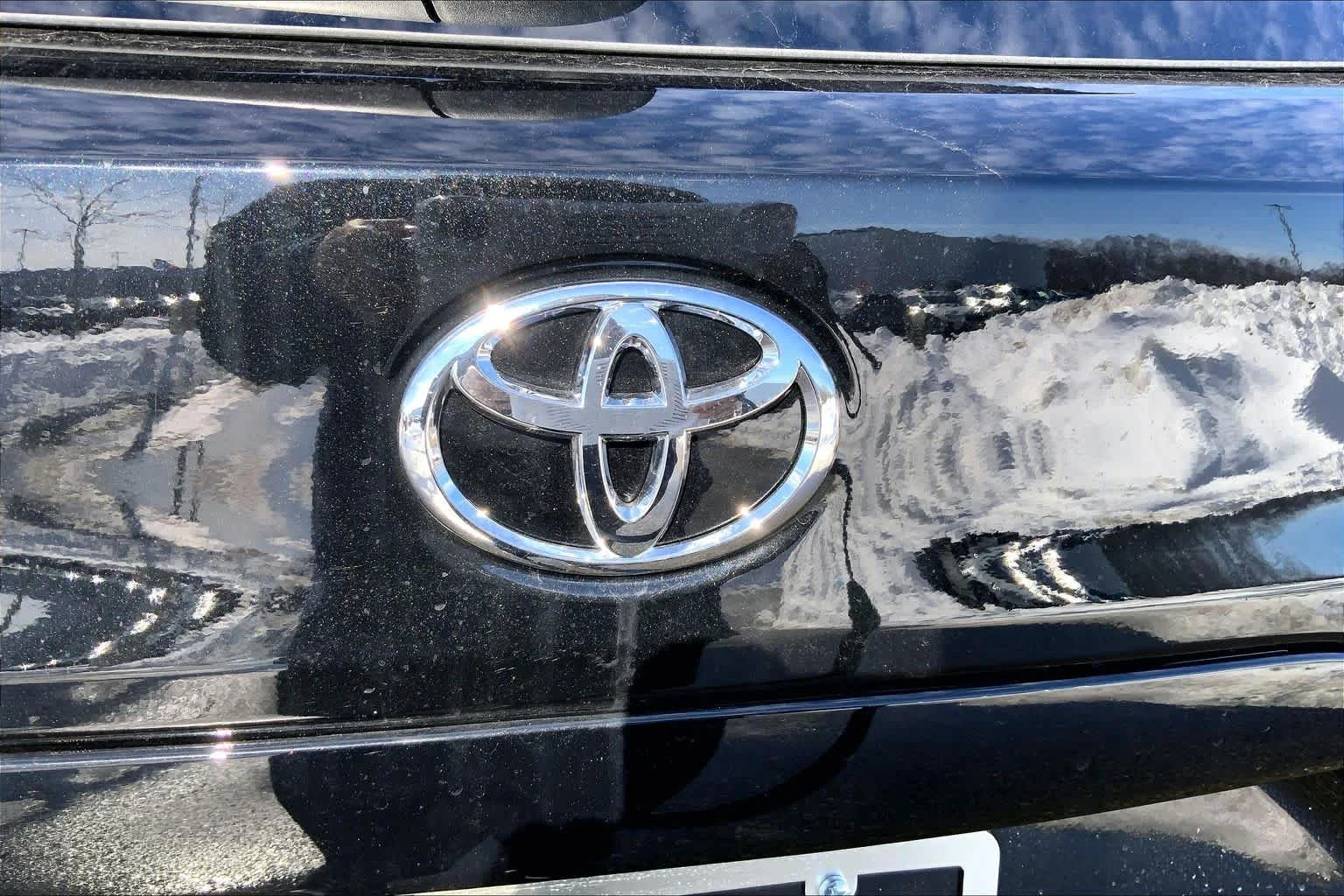 New 2026 Jet Black Toyota XLE image 15