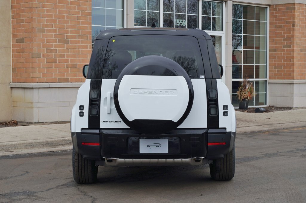 2026 LAND ROVER DEFENDER - Image 4