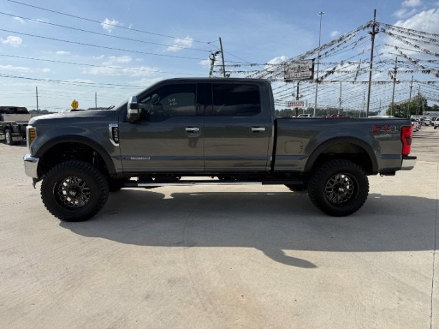 Used 2019 Gray Ford XLT image 2