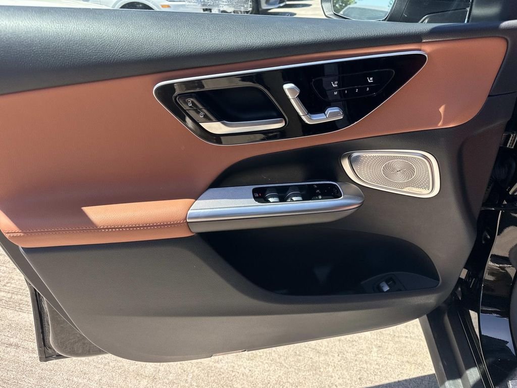 2025 Mercedes-Benz GLC Base - Photo 16