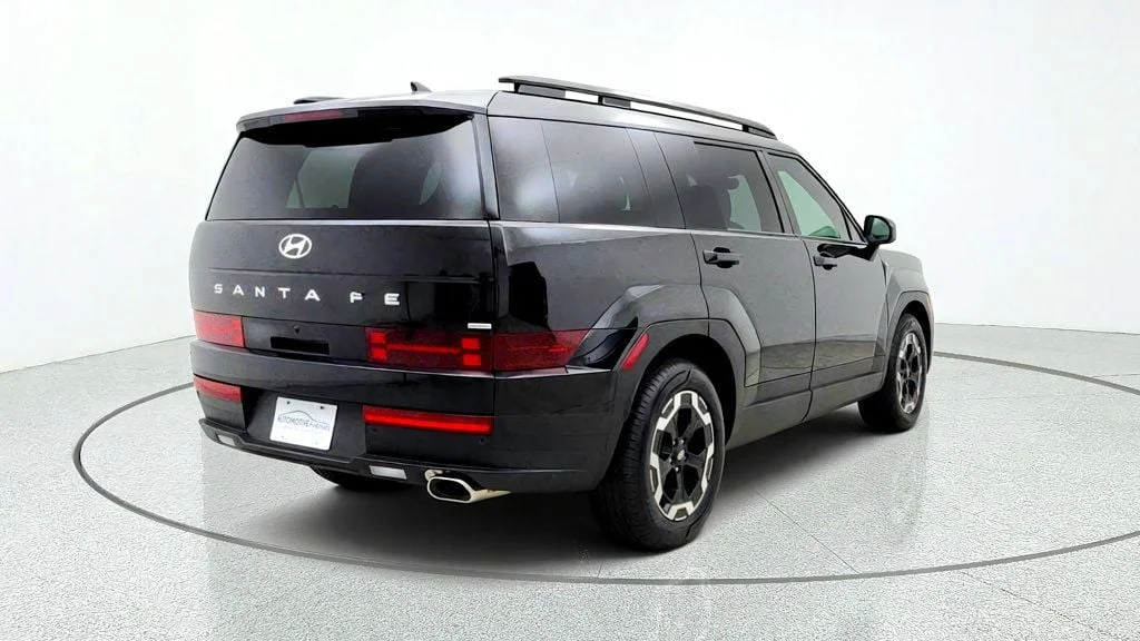 Used 2025 Phantom Black Hyundai SEL AWD image 5