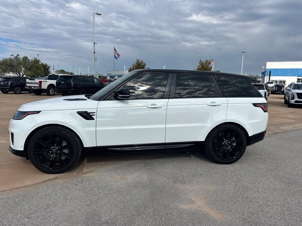 Used 2022  Land Rover HSE Silver Edition image 2
