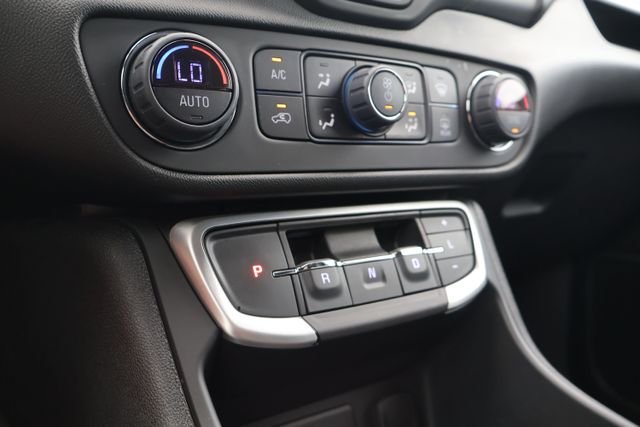 Used 2024 Blue GMC SLE image 21