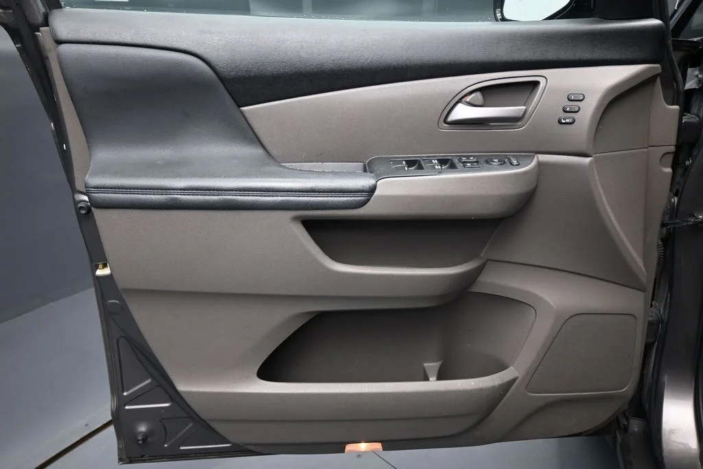 Used 2012  Honda Touring image 10