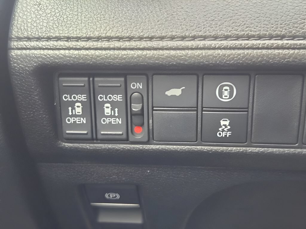 Used 2024 Gray Honda EX-L image 25