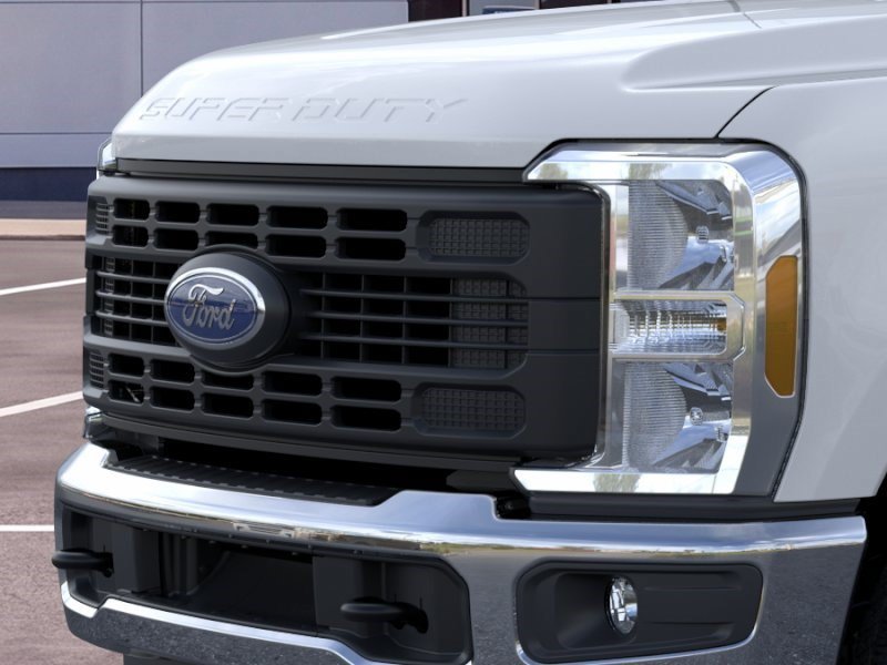 New 2026 Oxford White Ford XL image 18