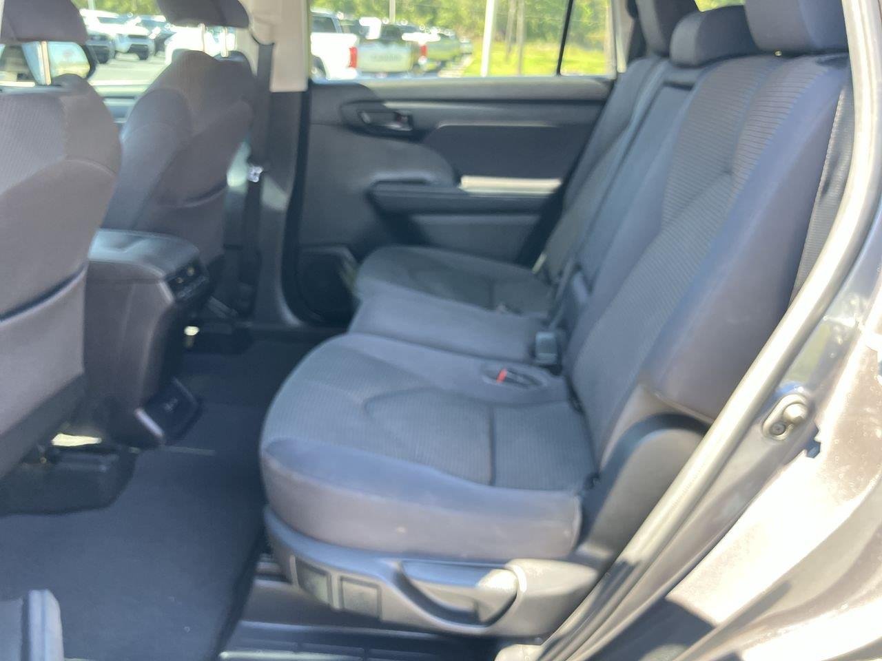 Used 2021 Gray (Magnetic Gray Metallic) Toyota LE AWD image 22