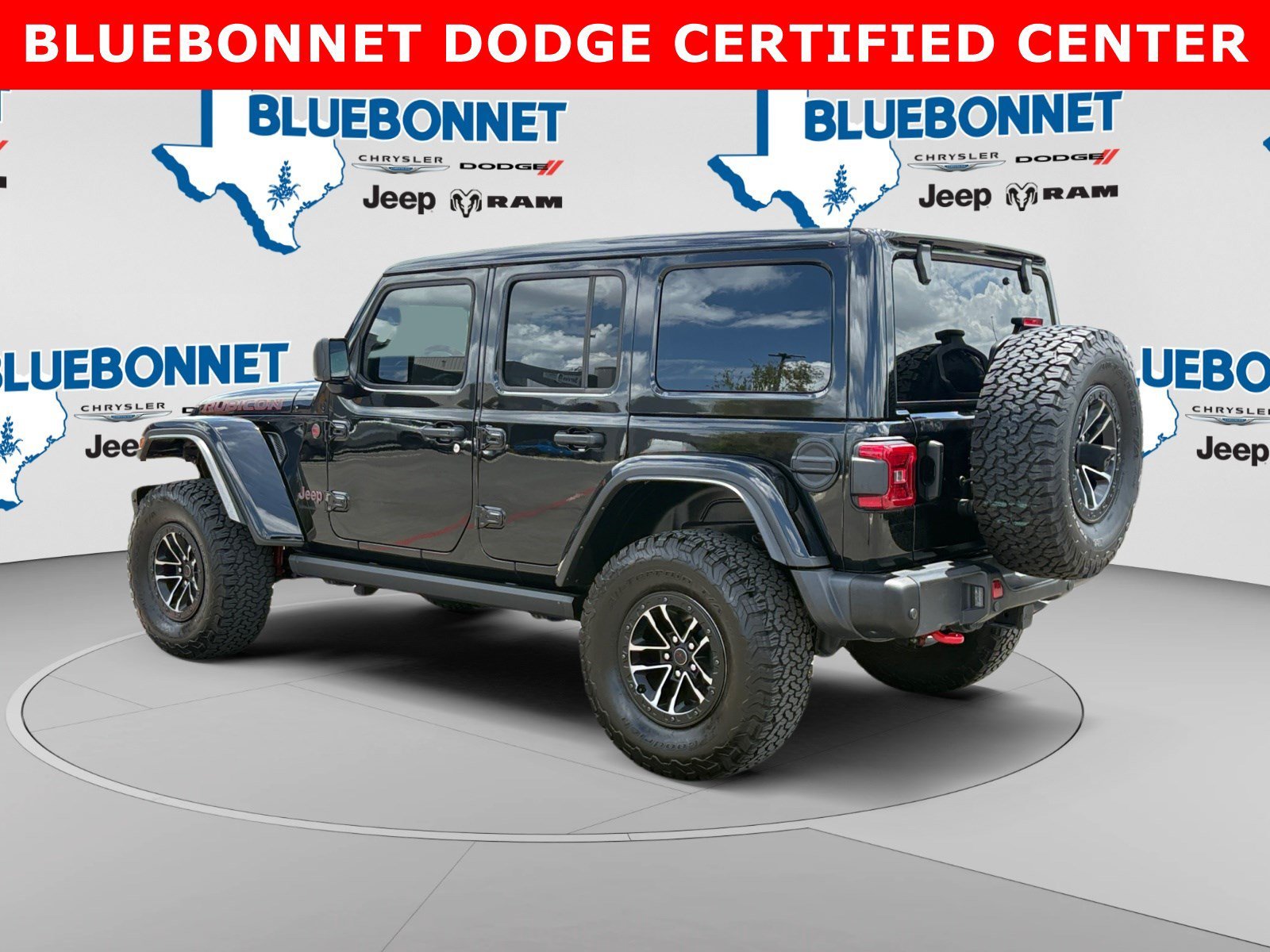 Used 2024 Black Clearcoat Jeep Rubicon X image 7