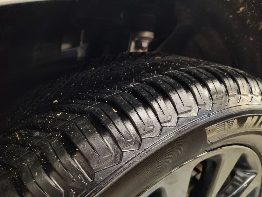 Used 2018 White Jeep Altitude image 12