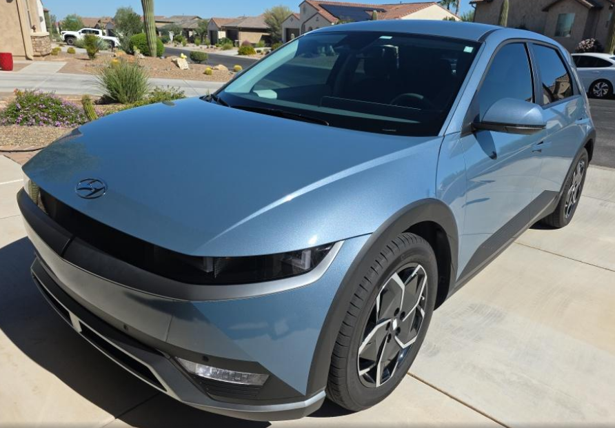 Used 2024 Blue Hyundai SEL image 1