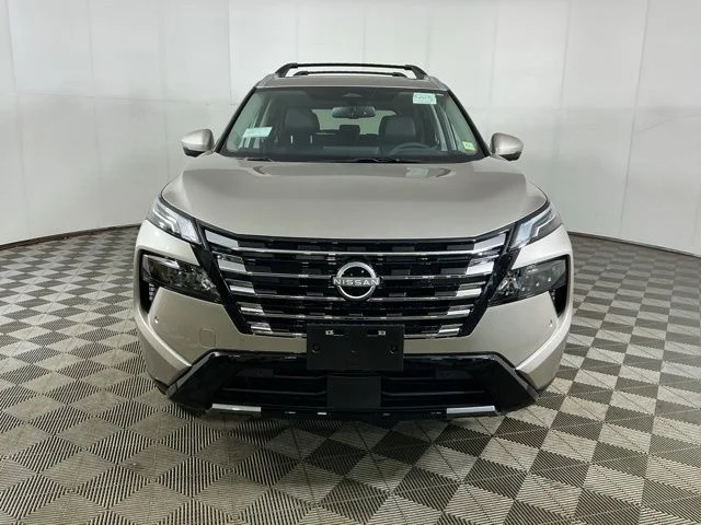 New 2026 Silver Nissan Platinum image 2