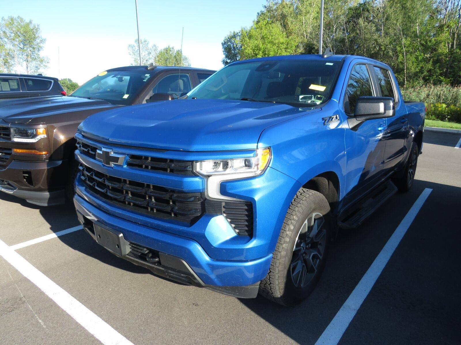 Used 2023 Glacier Blue Metallic Chevrolet RST image 5