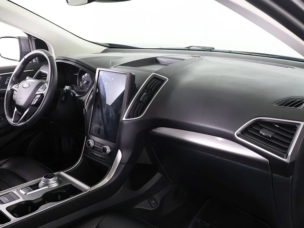 Used 2024 Gray Ford SEL image 26
