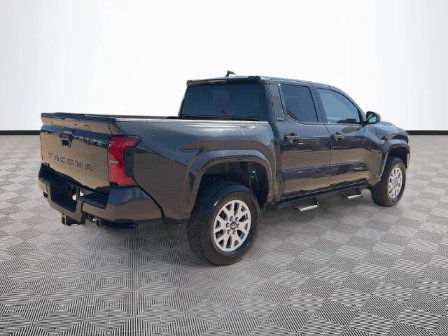 Certified Used 2024  Toyota SR5 image 7