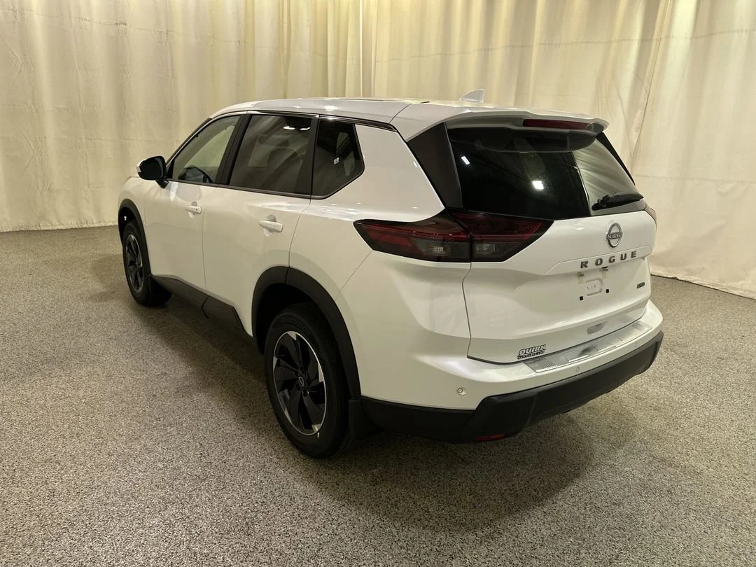2026 Nissan Rogue SV - Photo 9