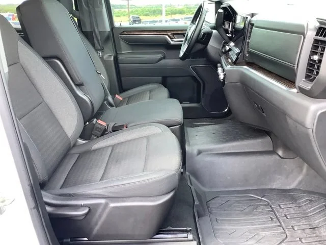 2025 GMC Sierra 1500 SLE - Photo 19