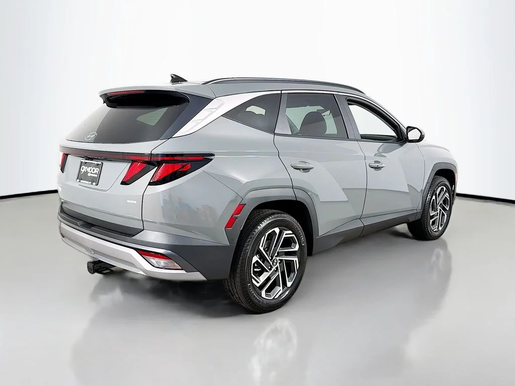 New 2026 Hampton Gray Hyundai SEL Plus image 7