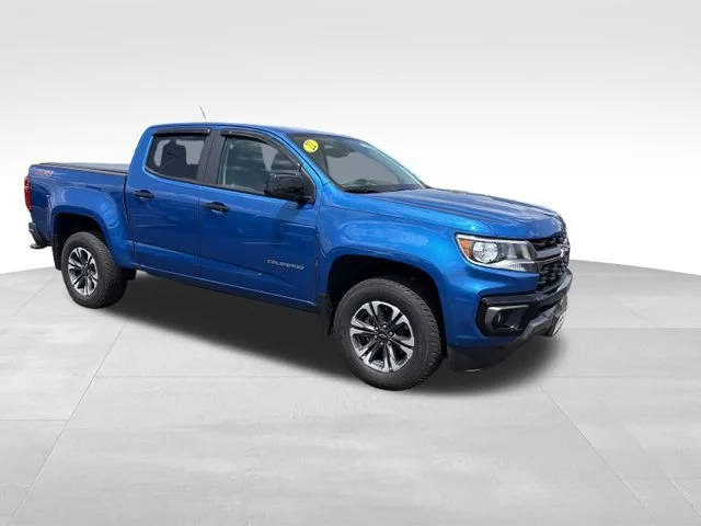 Used 2022 Bright Blue Metallic Chevrolet Z71 image 8