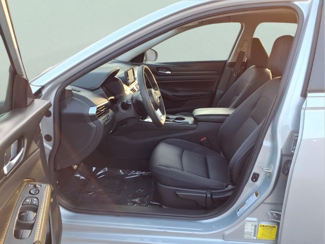 Used 2021 Silver Nissan S FWD image 14