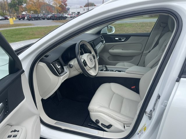 Used 2023 White Volvo Plus image 7