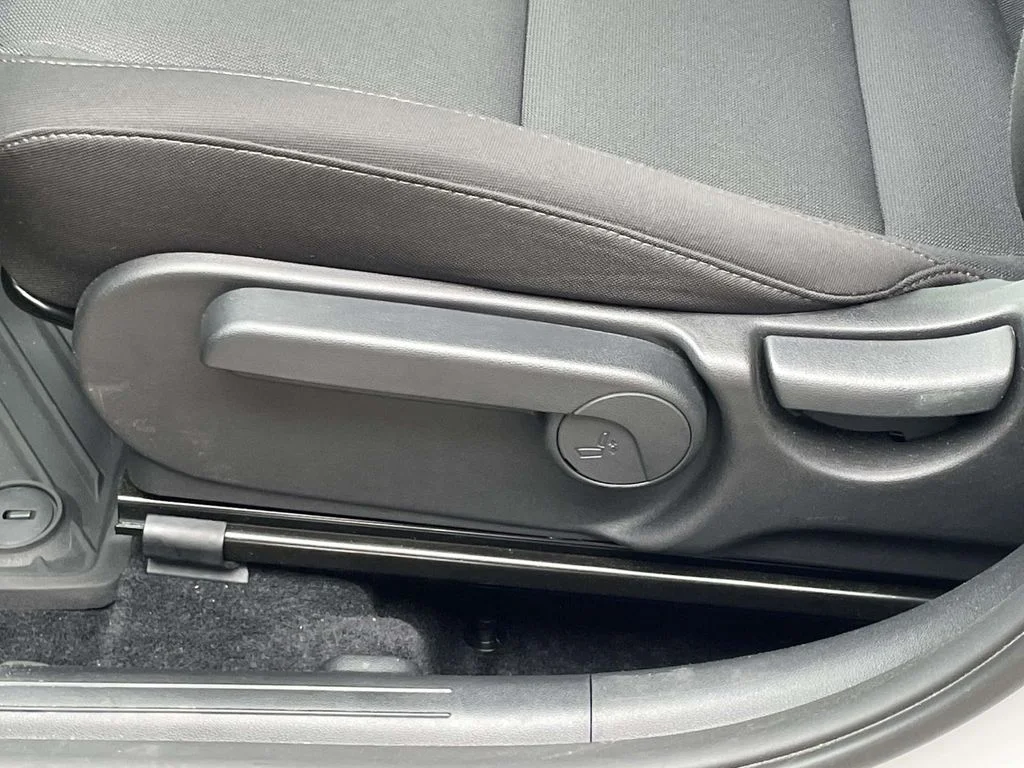 New 2026 Gray Hyundai SE image 18