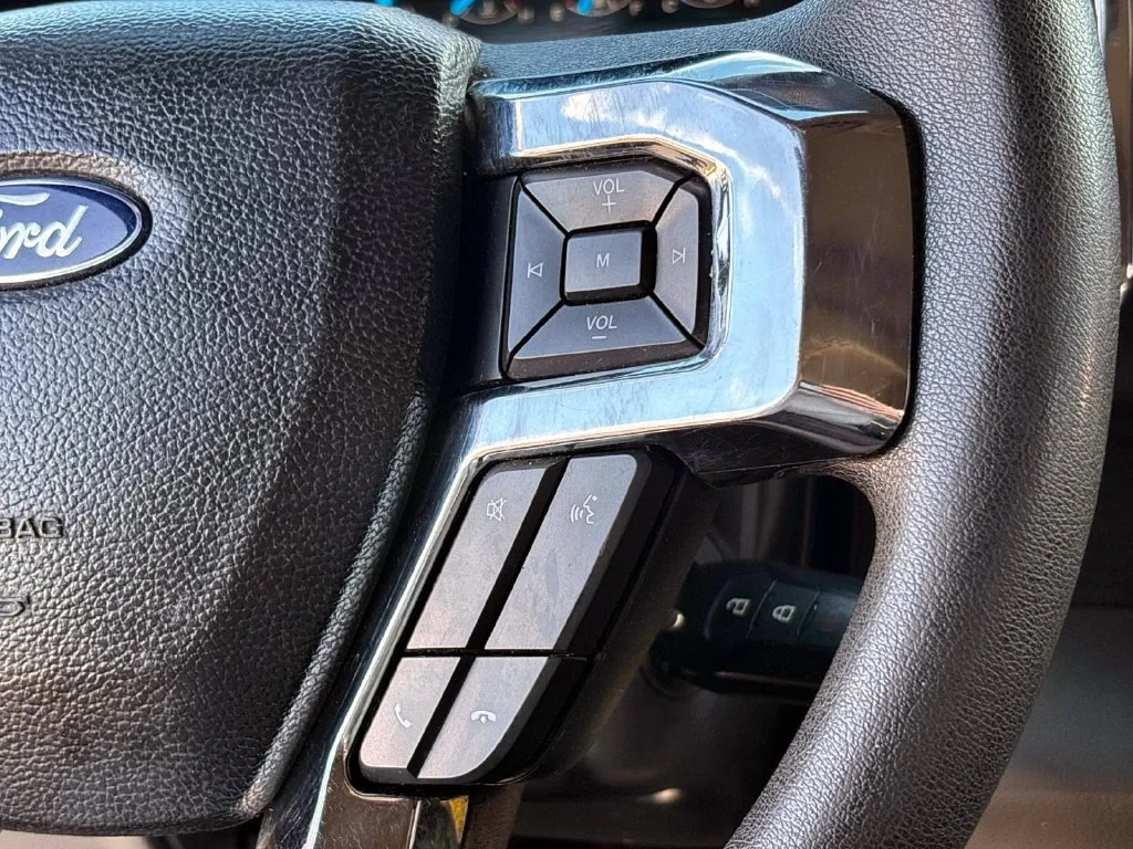 Used 2017  Ford XLT image 19