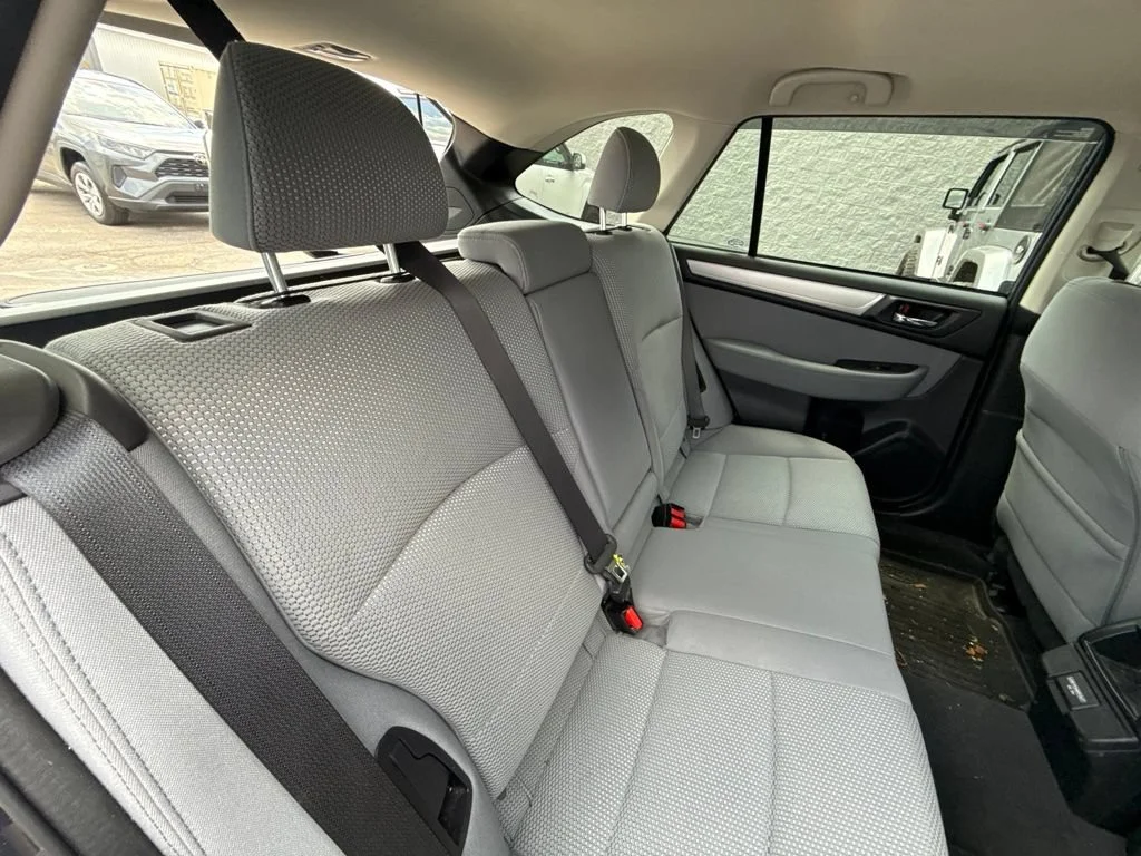 Used 2018 Twilight Blue Metallic Subaru 2.5i Premium image 19
