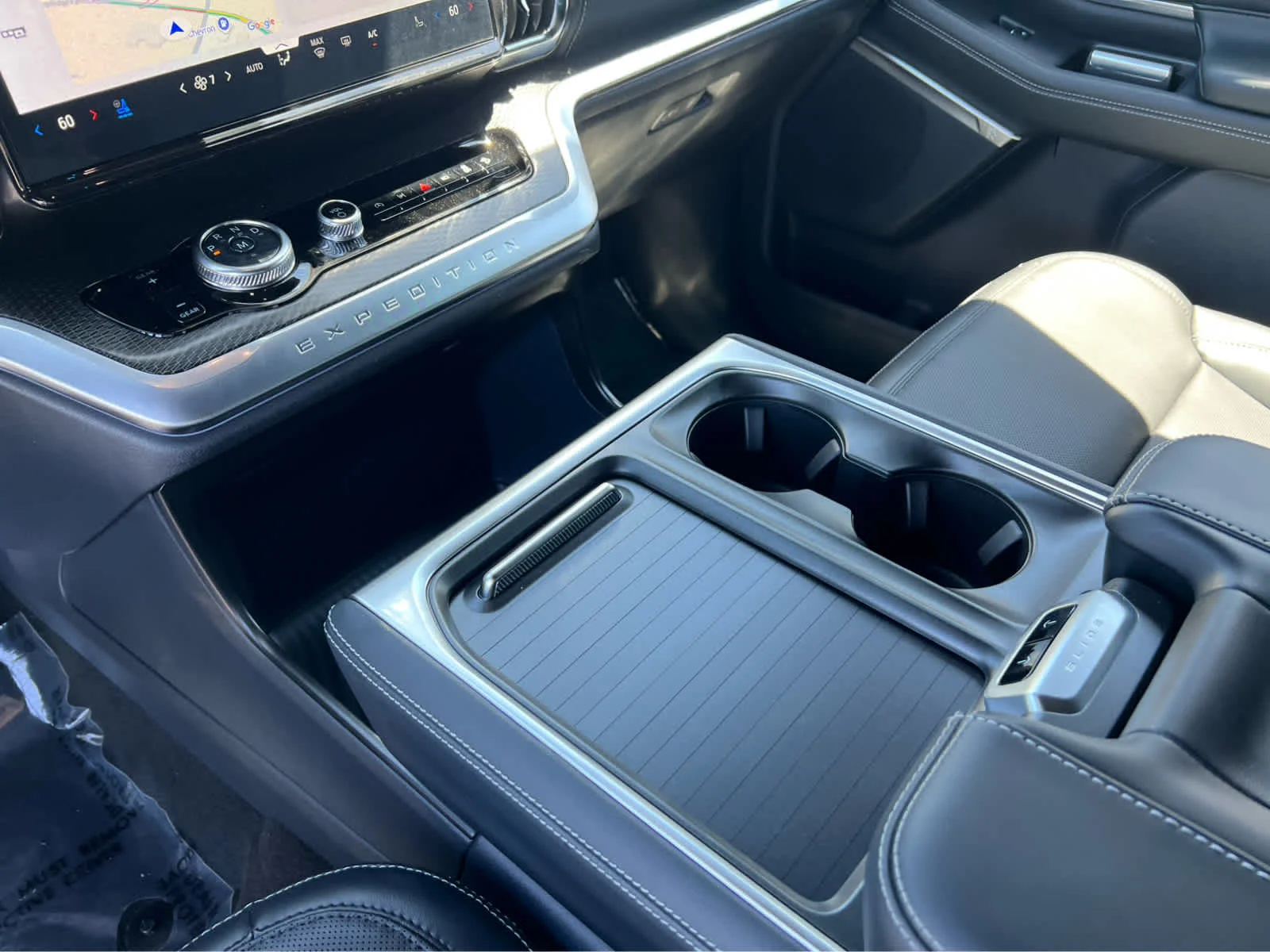 New 2026 Star White Metallic Tri-Coat Ford Platinum® image 39