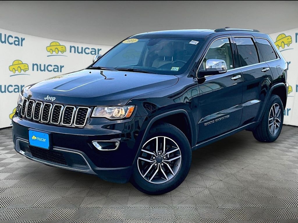 Used 2021 Diamond Black Crystal Pearlcoat Jeep Limited image 3