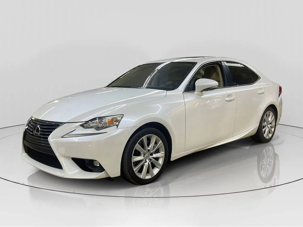 Used 2016 White Lexus 200t image 3