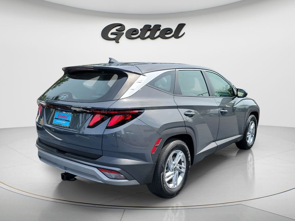 Certified Used 2025 Gray Hyundai SE image 5