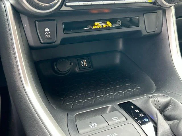 Certified Used 2025 MAGNETIC GRAY MET. Toyota  image 66