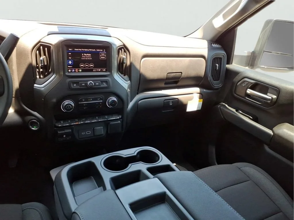 2026 Chevrolet Silverado 2500 HD Custom - Photo 25