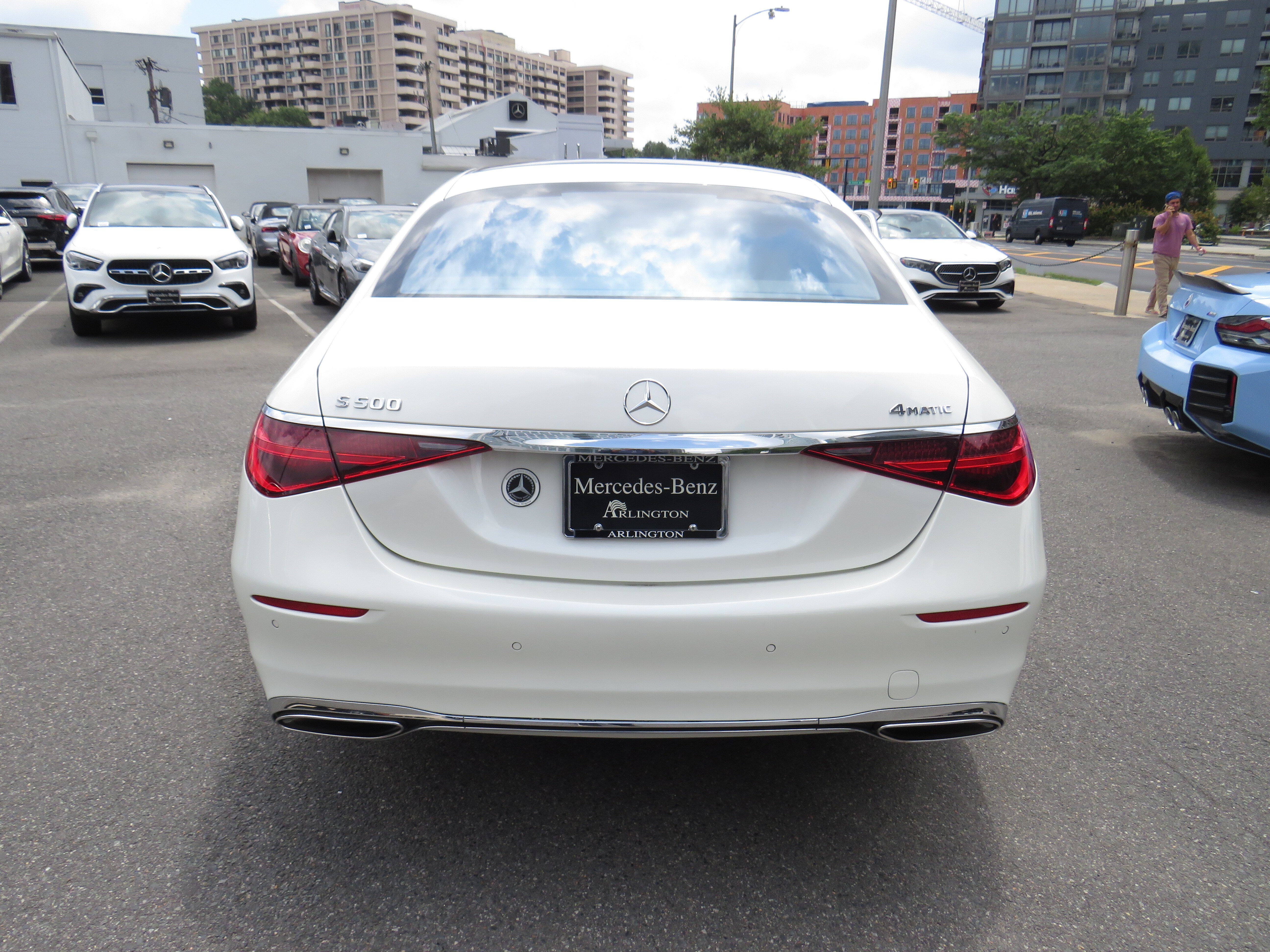 Certified Used 2023 MANUFAKTUR Diamond White Metallic Mercedes-Benz S 500 4MATIC® image 3