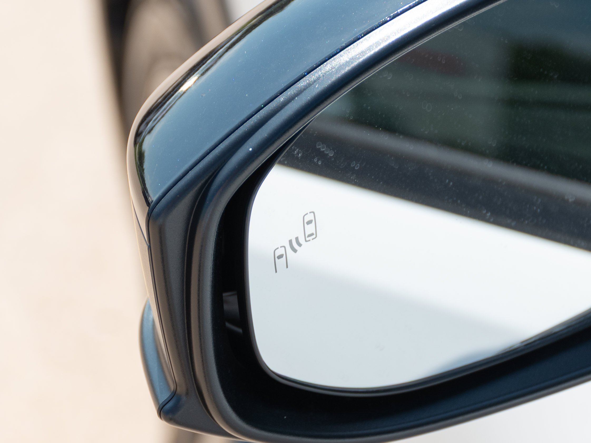 New 2026 Wind Chill Pearl <sup>1</sup> Toyota  SE image 6